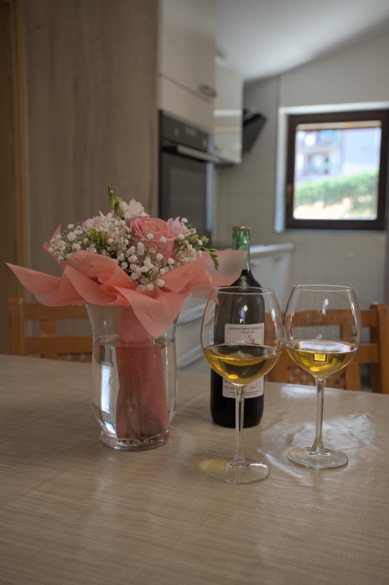 Apartmaji Soncek Izola Bagian luar foto