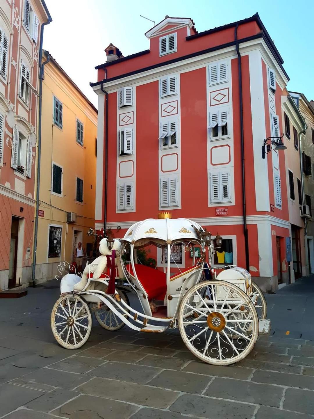 Apartmaji Soncek Izola Bagian luar foto