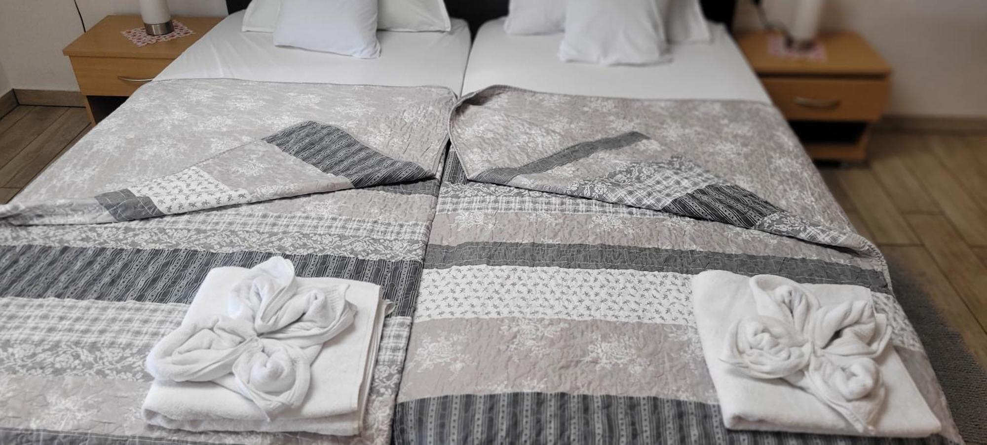 Apartmaji Soncek Izola Bagian luar foto